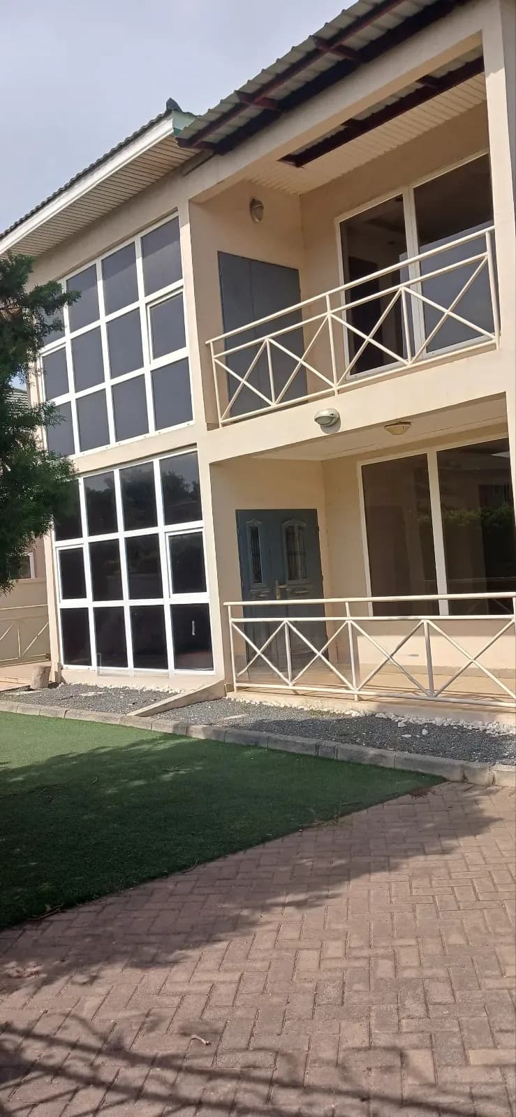 5bdrm House in Cantonments for sale - 5 bedroom House in Greater Accra, Cantonments - Sale