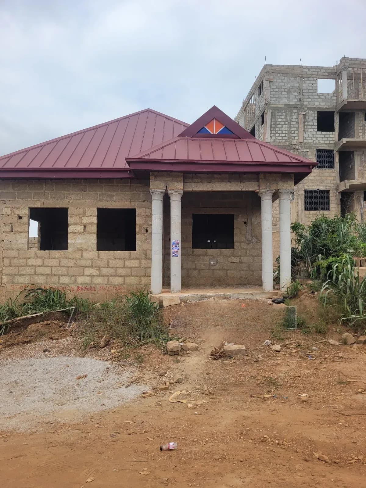 4bdrm Block of Flats in Diamond City Estate, Atwima Kwanwoma for sale - 4 bedroom House in Ashanti, Atwima Kwanwoma - Sale