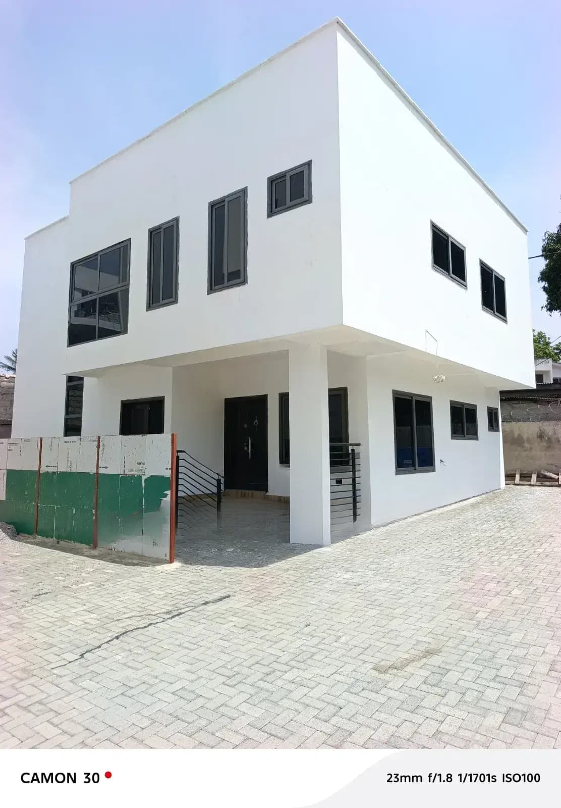 3bdrm Townhouse / Terrace in Seekers Realty, US Embassy Area for rent - 3 bedroom House in Greater Accra, Cantonments, US Embassy Area - Rent