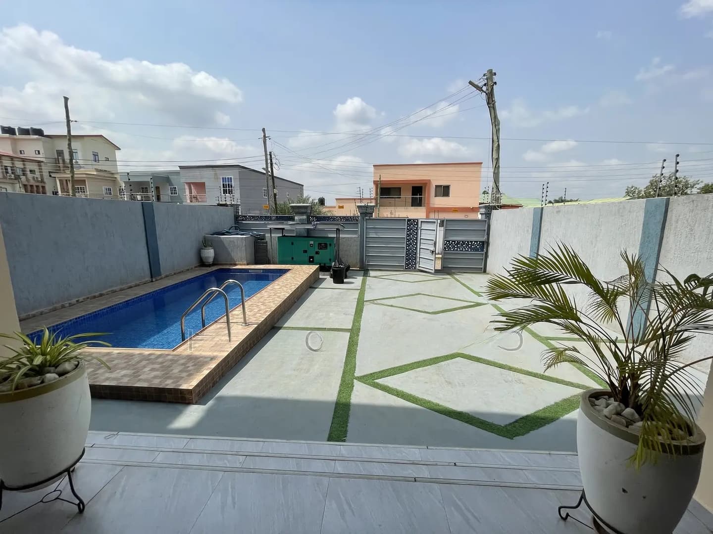 Furnished 2 Bedroom Self-Compound - Apartment in Greater Accra, West Legon, West Legon Police Station - Rent