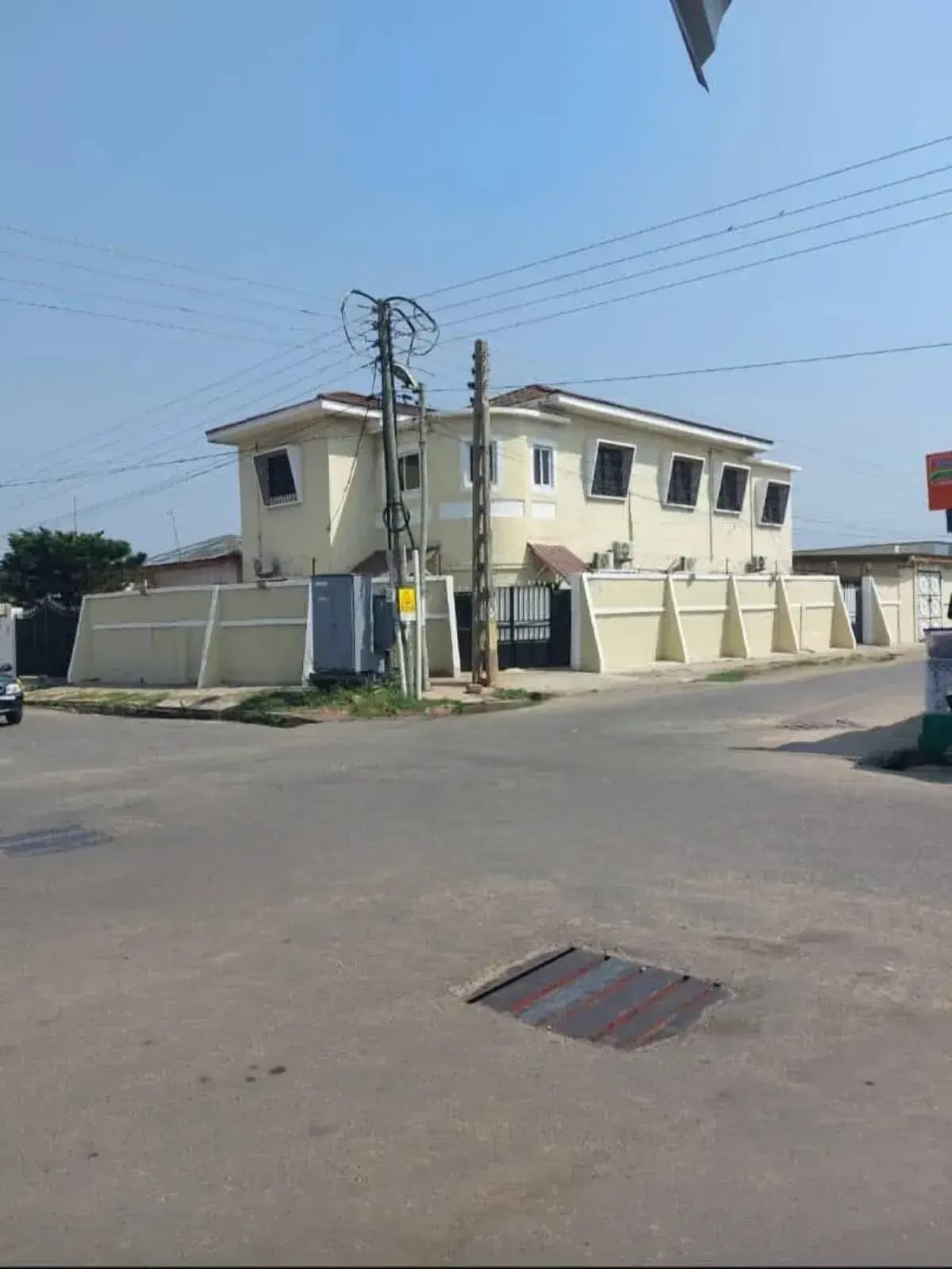 Furnished 3bdrm House in Seekers Realty, Osu for rent - 3 bedroom House in Greater Accra, Osu - Rent