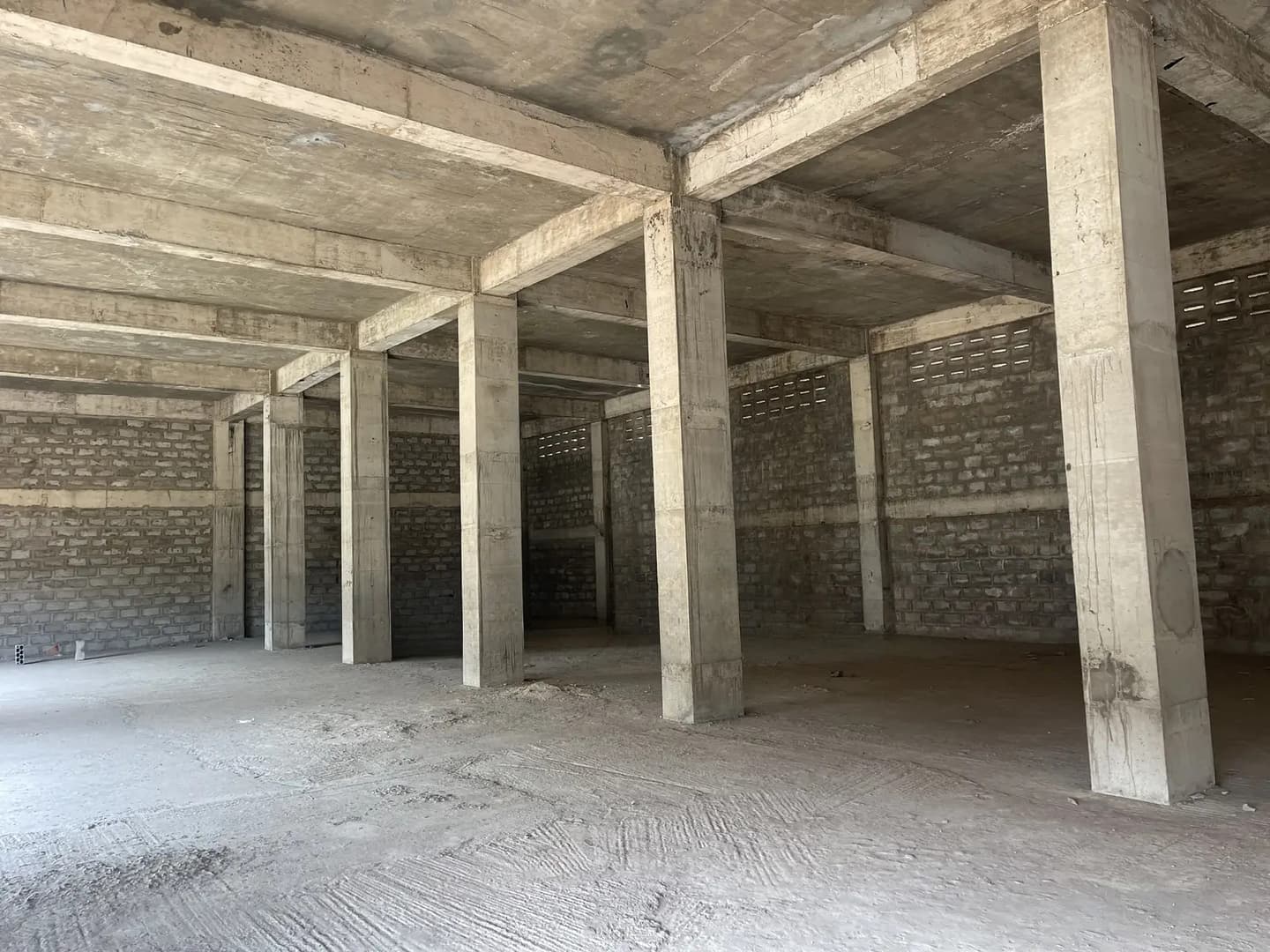 1200 SQM Warehouse at North Kaneshie Industrial Area for Sale - Commercial in Greater Accra, Kaneshie, North Kaneshie - Sale