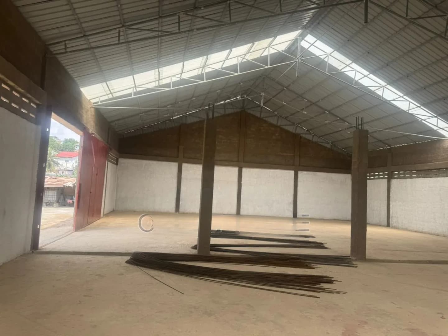 1000 SQM Warehouse for Rent at Weija - Commercial in Greater Accra, Weija - Rent