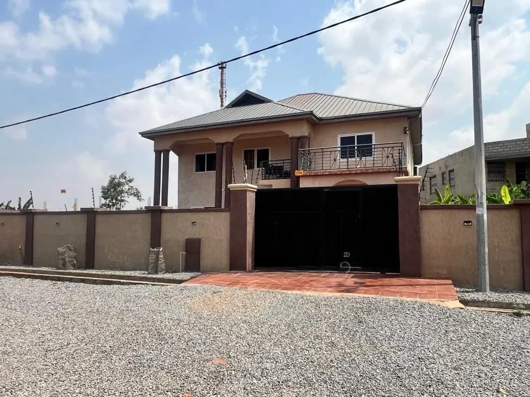 5 Bedroom House for Sale - 5 bedroom Commercial in Greater Accra, Ashaley Botwe, Lake Side Estate - Sale
