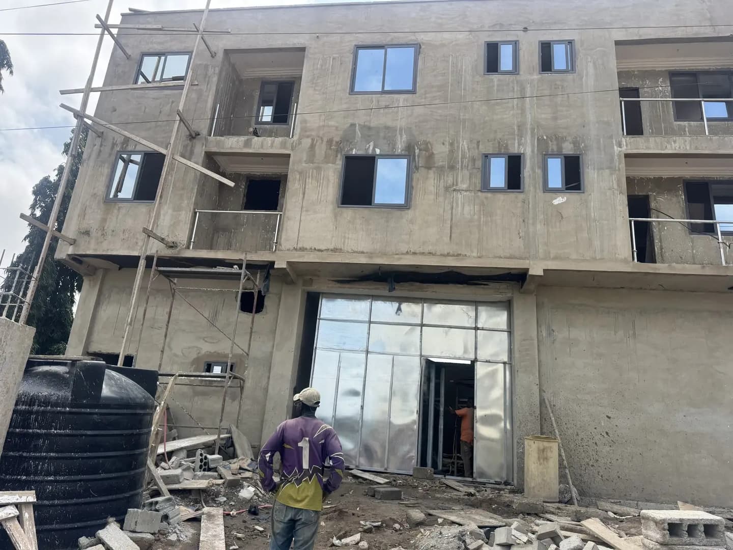 550 SQM With Office Complex at Achimota - Commercial in Greater Accra, Achimota, Neoplan - Rent