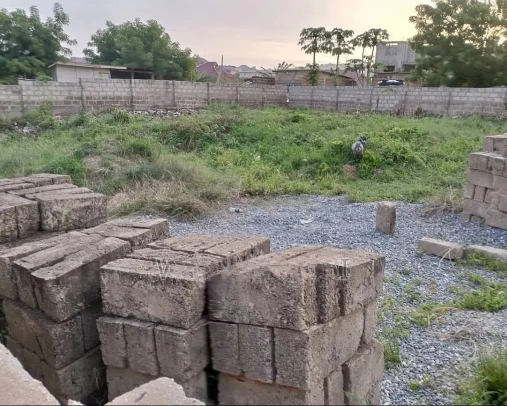 Half Plot at Ashongman - Land in Greater Accra, Old Ashomang - Sale
