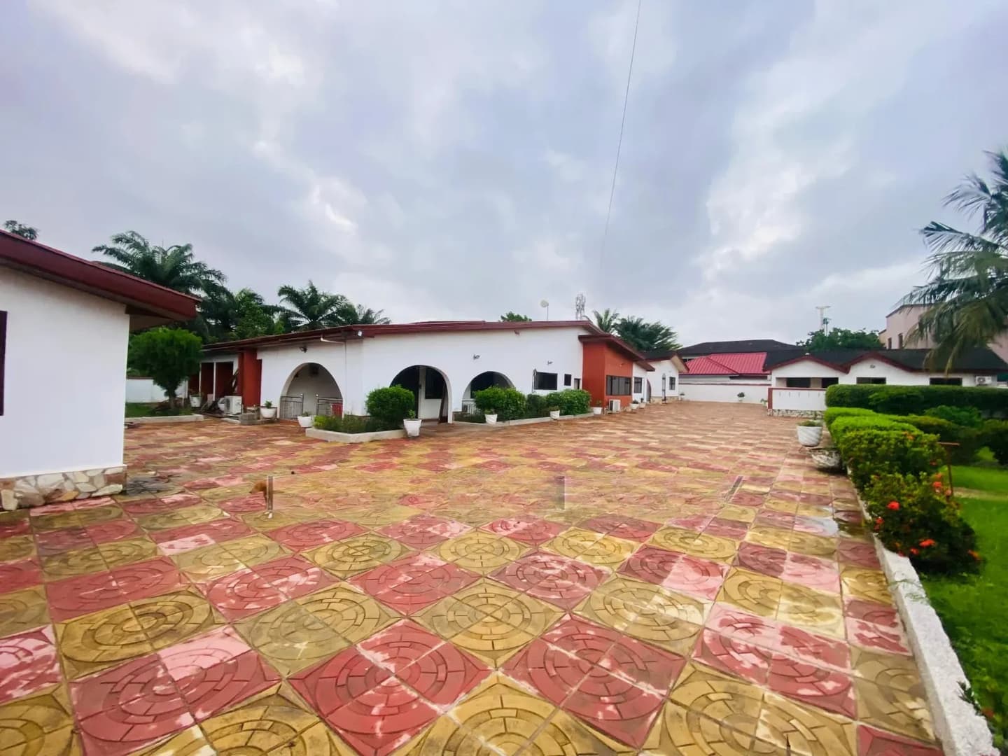 11 Office Space Rooms for Rent at Airport West Residentials - Commercial in Greater Accra, Airport Residential Area - Rent