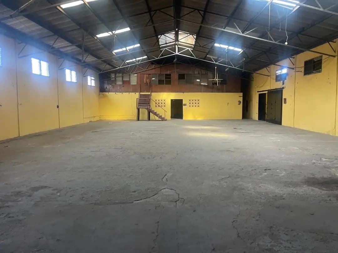 1500 SQM Warehouse at Circle for Rent - Commercial in Greater Accra, Circle - Rent