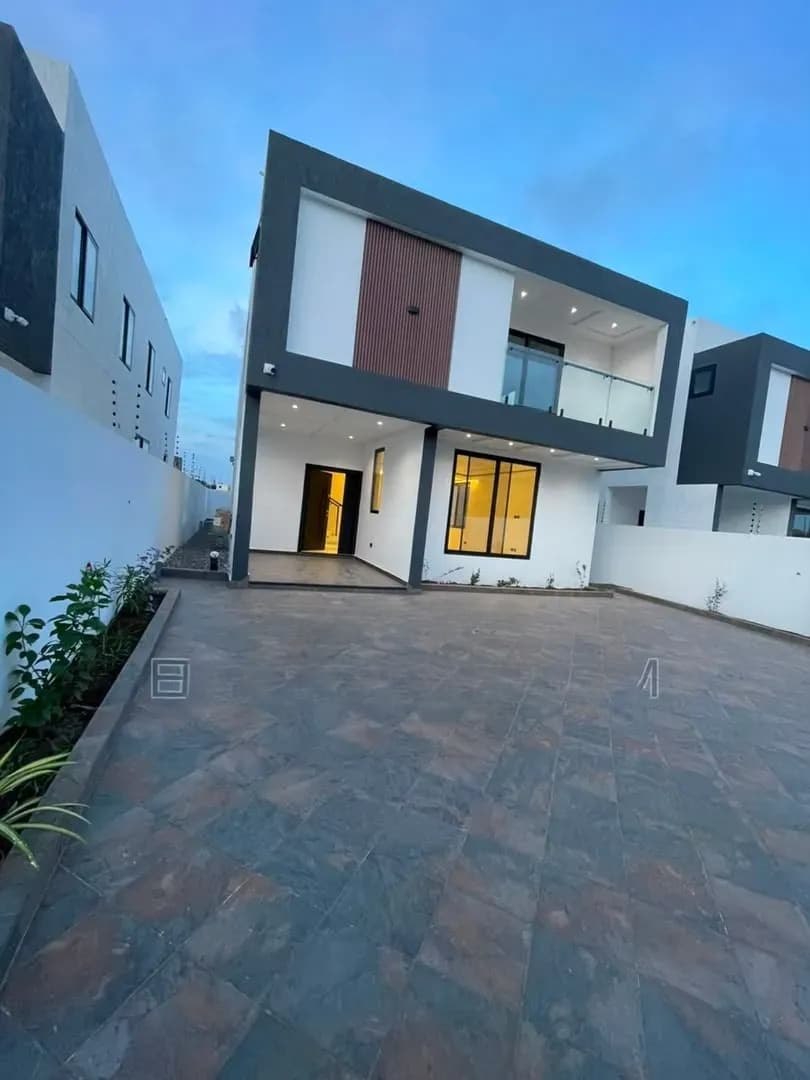 4bdrm House in Tseaddo for sale - 4 bedroom House in Greater Accra, Teshie, Tseaddo - Sale