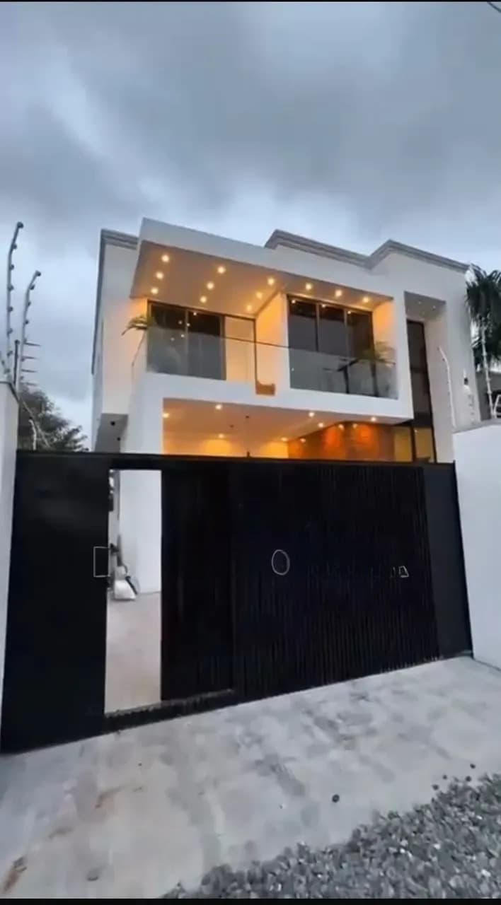 3bdrm House in School Junction for sale - 3 bedroom House in Greater Accra, Ashaley Botwe, Ashaley Botwe School Junction - Sale