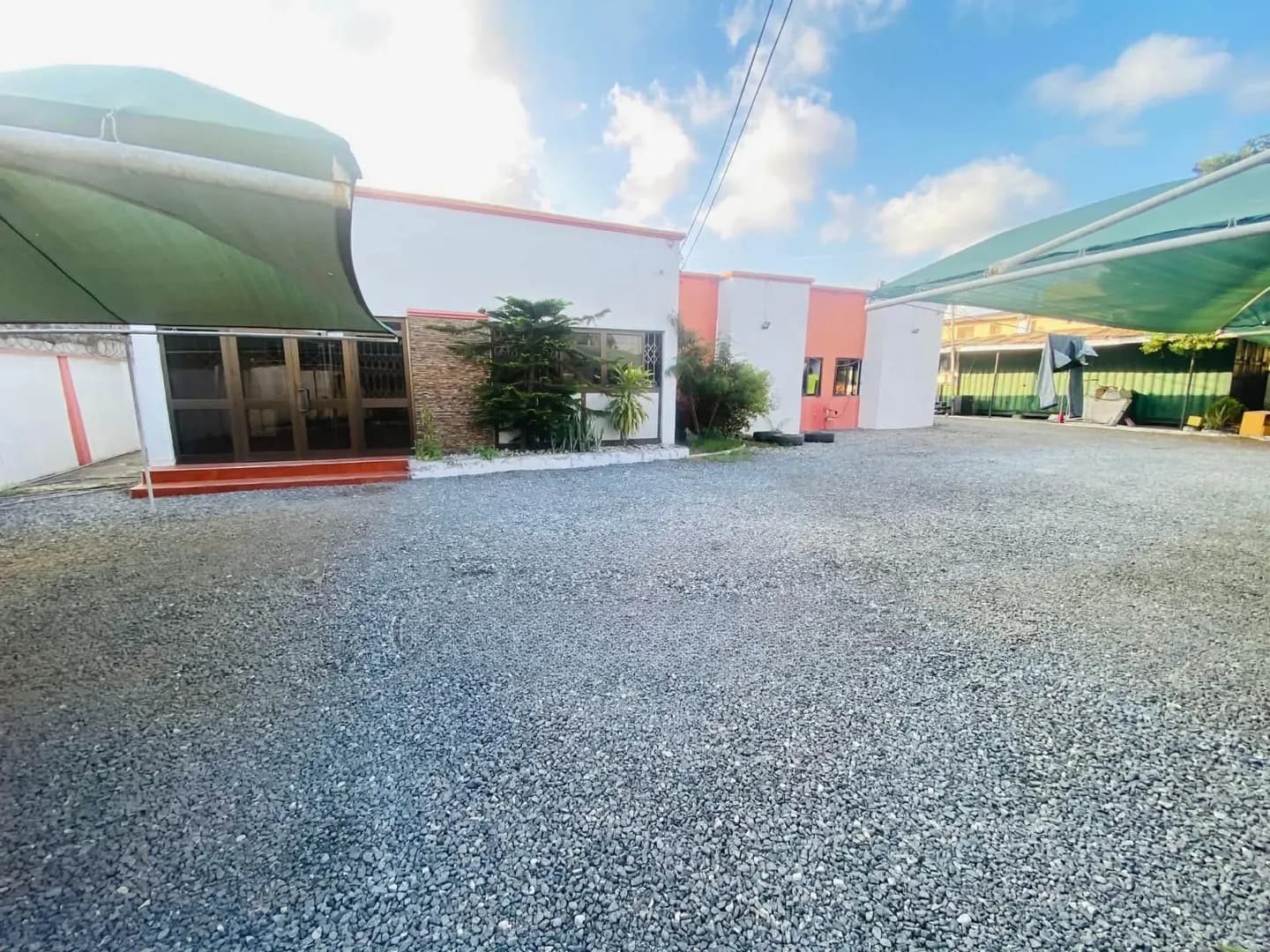 11 Bedroom Commercial Space for Rent at Dzorwulu for Long Term - 11 bedroom Commercial in Greater Accra, Dzorwulu - Rent
