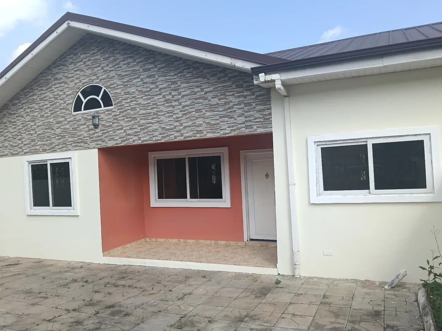 2bdrm House in Oyarifa for rent - 2 bedroom House in Greater Accra, Oyarifa - Rent