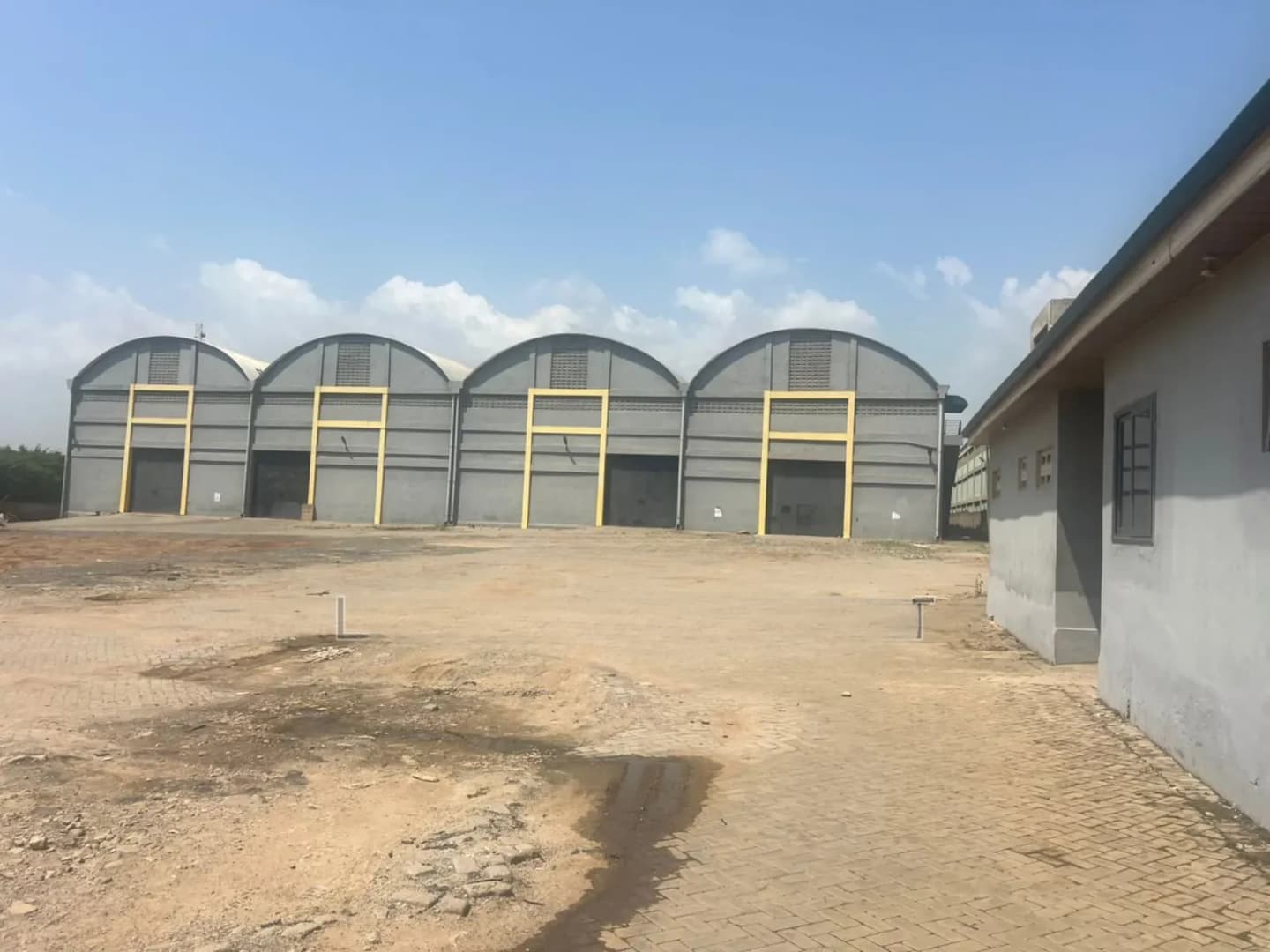 Warehouse Measuring 5000sqm in Tema Light Industrial Area - Commercial in Greater Accra, Tema Metropolitan - Rent