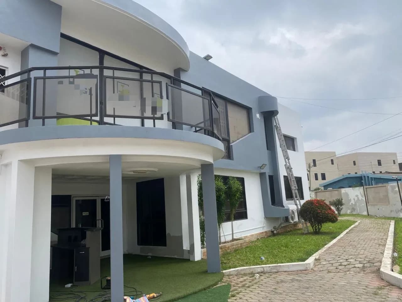 Office Space for Rent at Dzorwulu - Commercial in Greater Accra, Dzorwulu - Rent