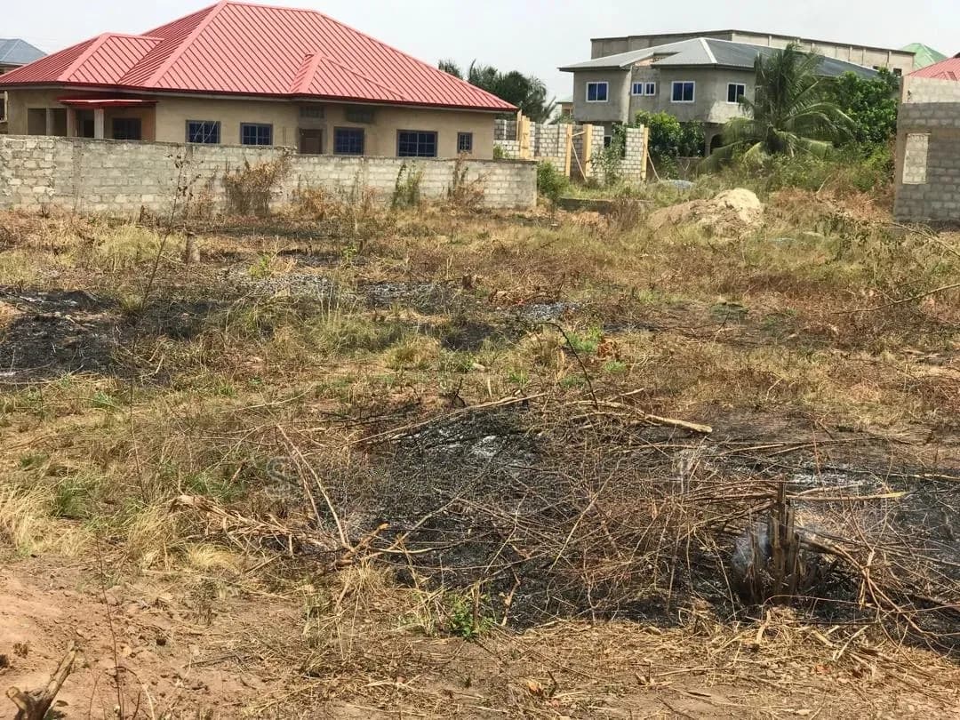 Half Plot for Sale at Sewua Opp. Otumfuo Estate - Land in Ashanti, Kumasi Metropolitan - Sale