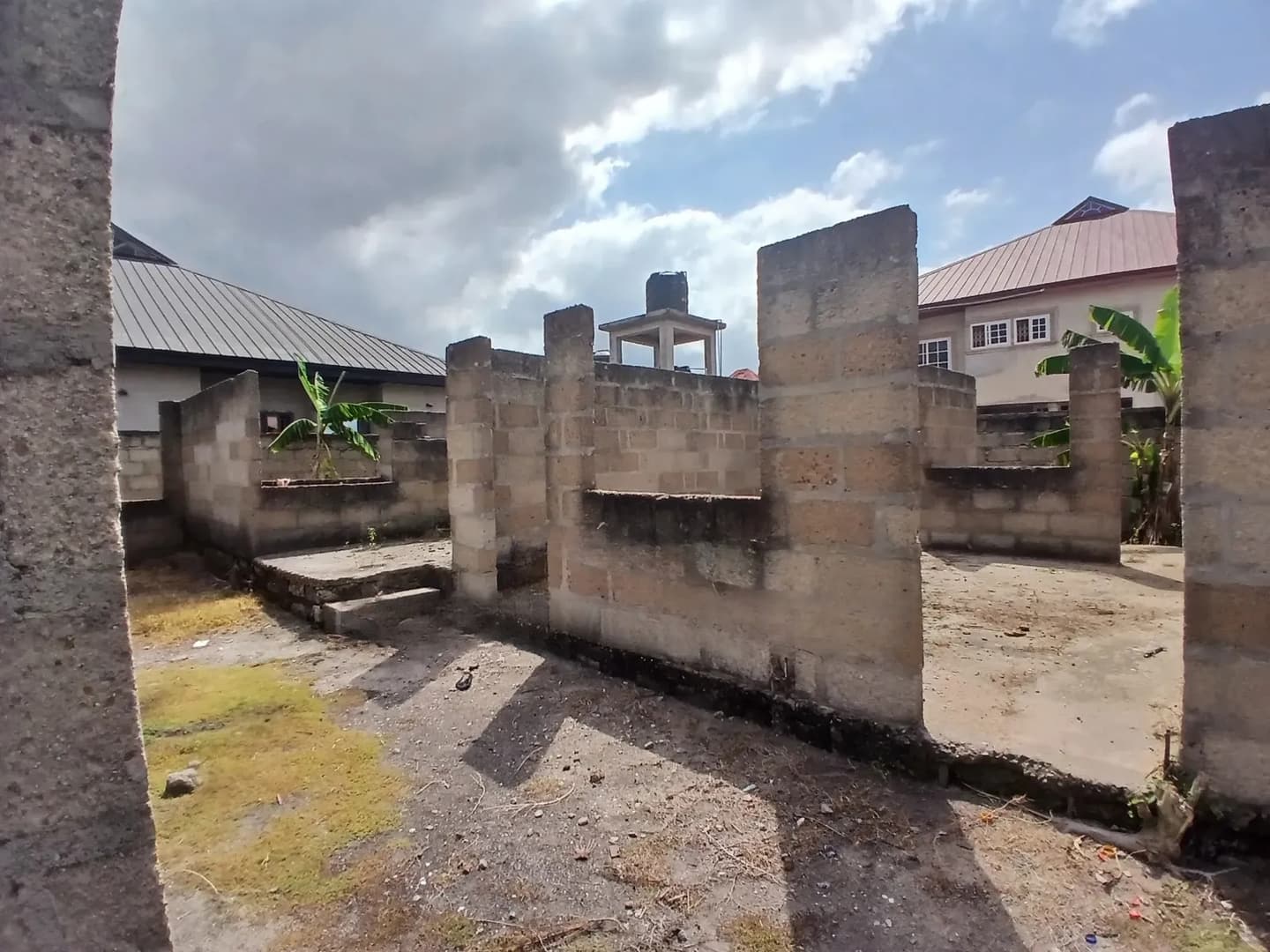 6bdrm House in Kumasi Metropolitan for sale - 6 bedroom House in Ashanti, Kumasi Metropolitan - Sale