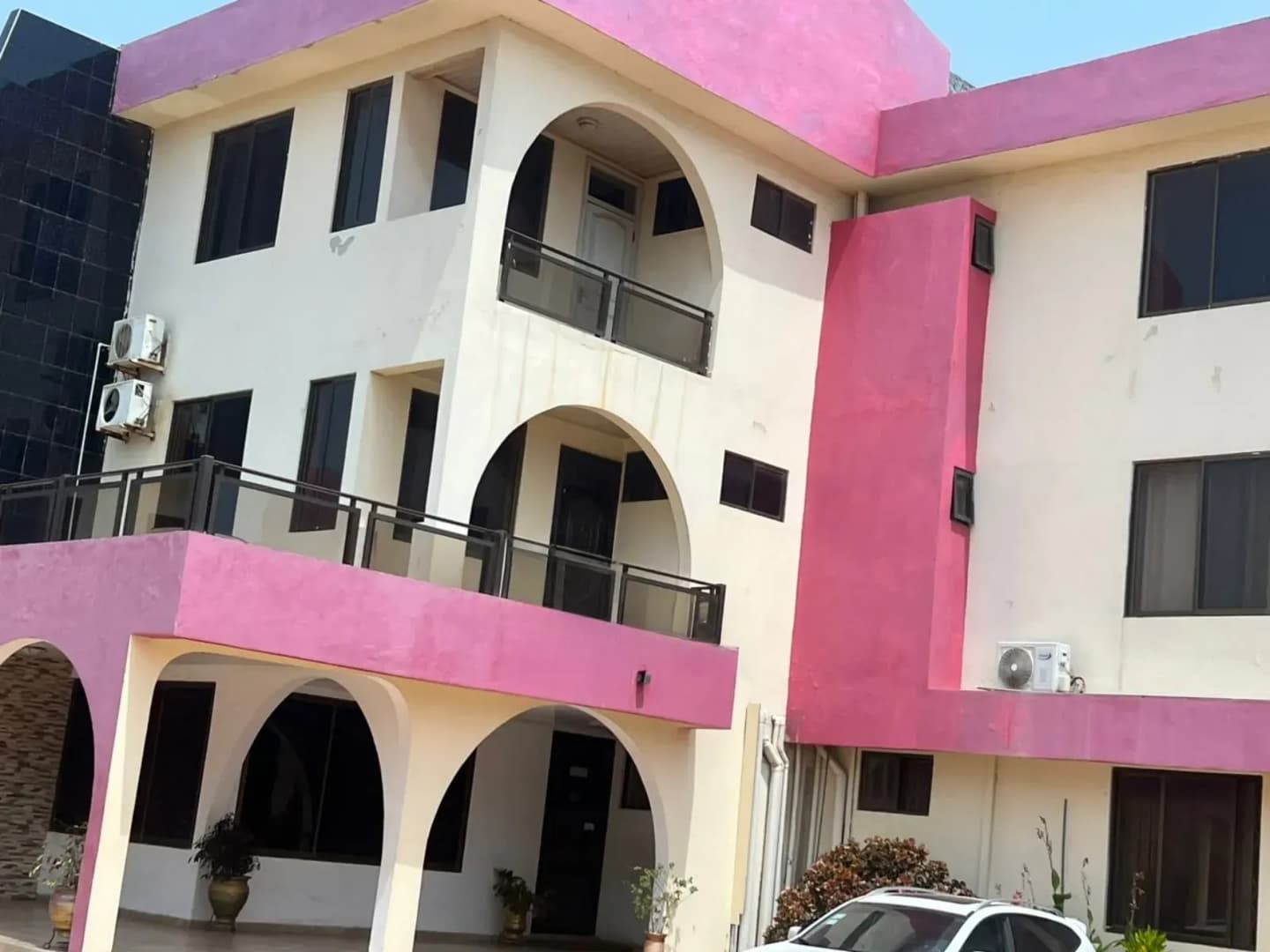 A Fairly Used Hotel on Hot Sale Tema Comm5 - Commercial in Greater Accra, Tema Metropolitan - Sale