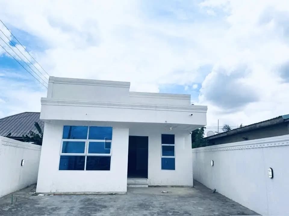 2bdrm House in Oyarifa for sale - 2 bedroom House in Greater Accra, Oyarifa - Sale