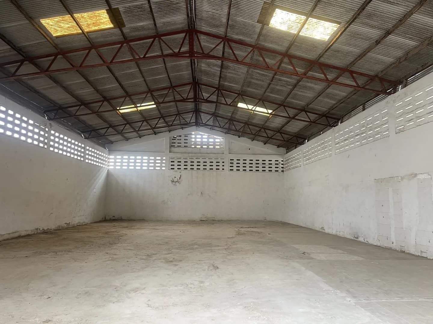 900 SQM Warehouse at North Kaneshie Industrial Area for Rent - Commercial in Greater Accra, Kaneshie, North Kaneshie - Rent