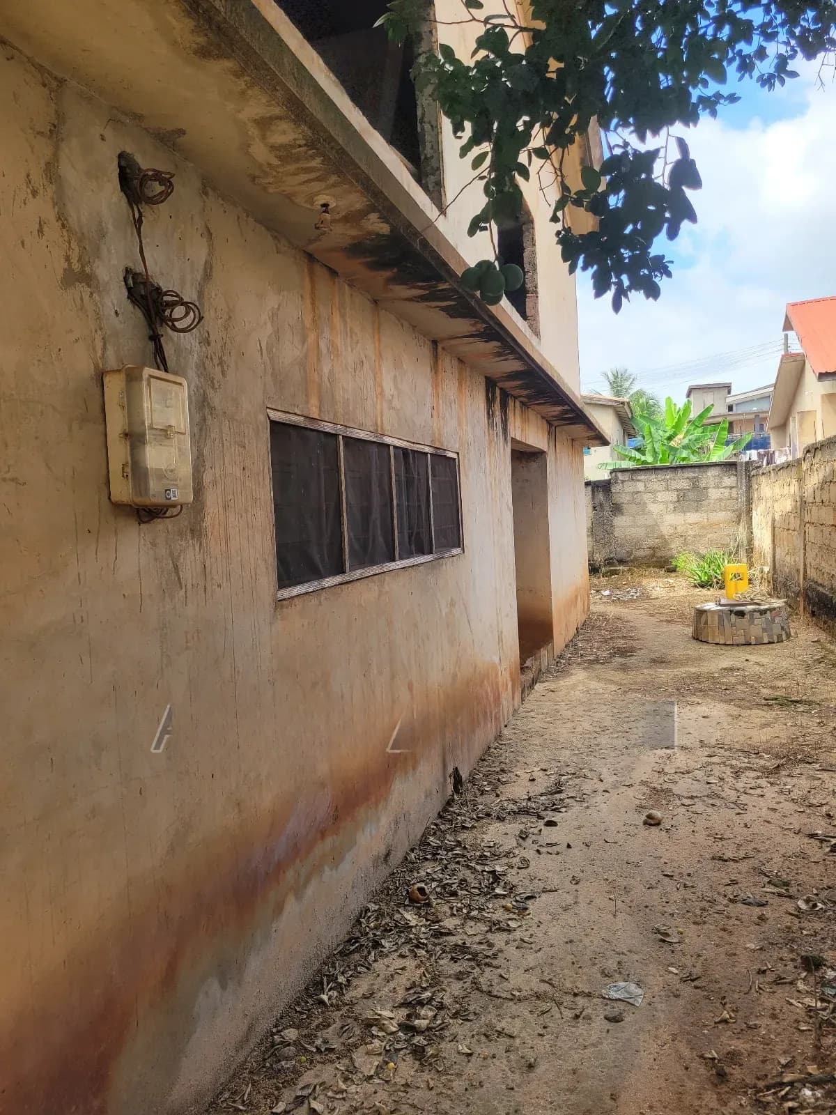 9bdrm House in Diamond City Estate, Atwima Kwanwoma for sale - 9 bedroom House in Ashanti, Atwima Kwanwoma - Sale