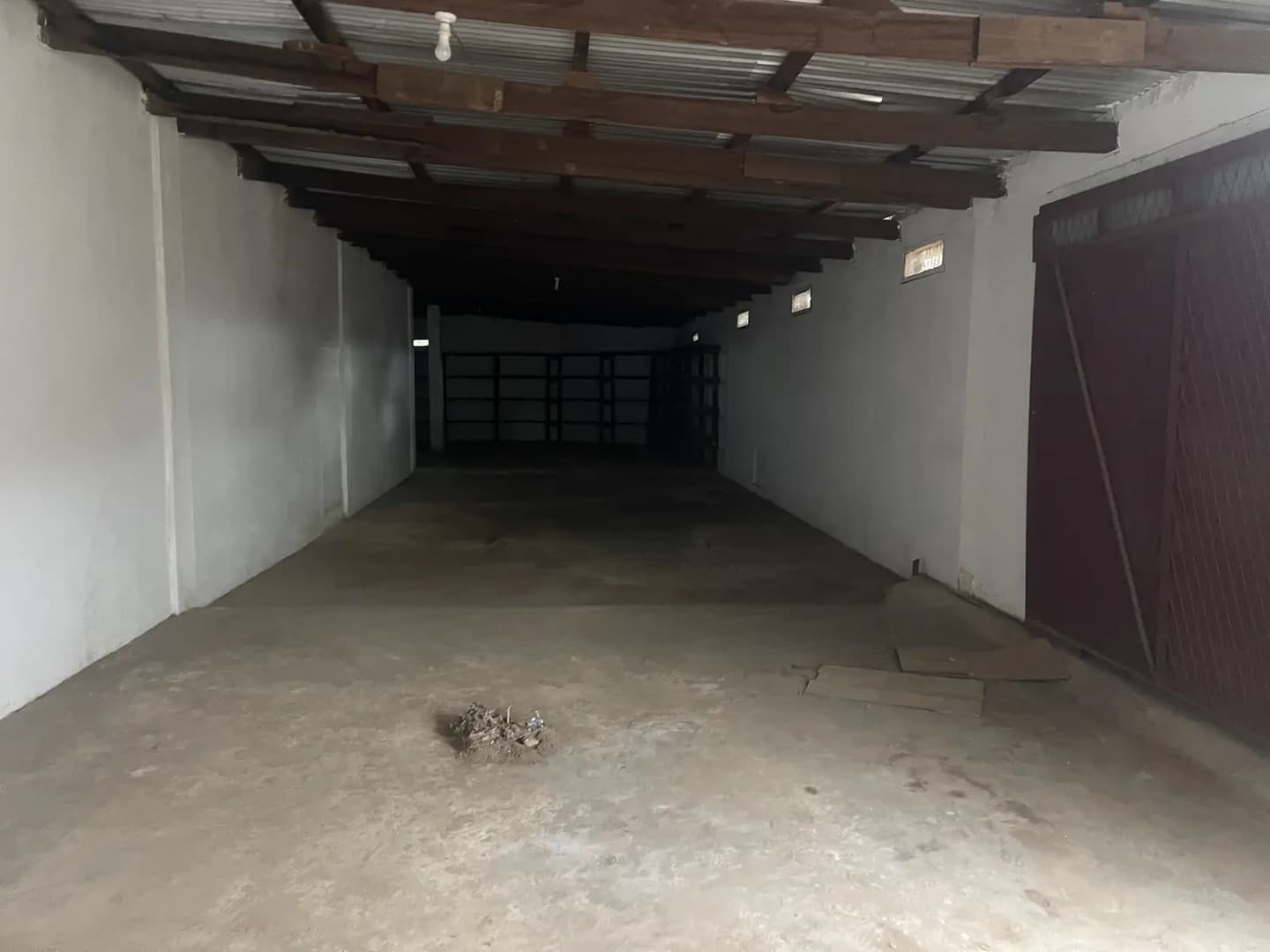 220 SQM Warehouse at Kwame Nkrumah Circle - Commercial in Greater Accra, Circle - Rent