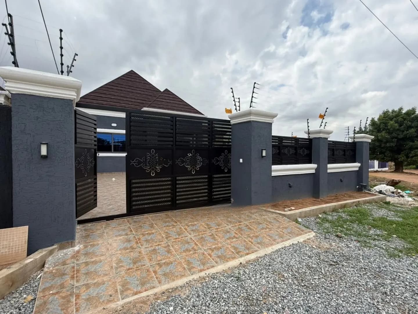 3bdrm House in Ablekuma for sale - 3 bedroom House in Greater Accra, Ablekuma - Sale