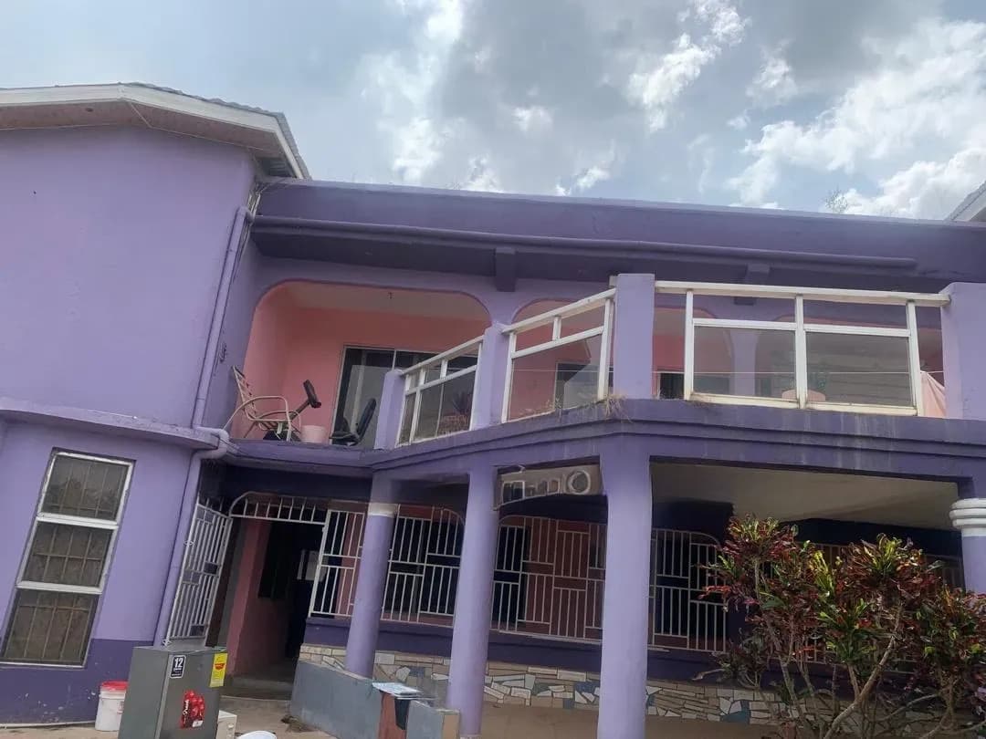 7bdrm House in Top-Boat Estate, Kumasi Metropolitan for sale - 7 bedroom House in Ashanti, Kumasi Metropolitan - Sale