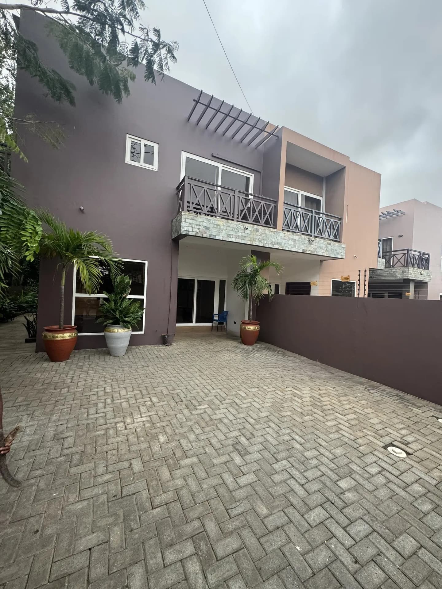 4-bedroom Semi-detached Duplex Townhouse - House in Greater Accra, Airport Residential Area - Rent