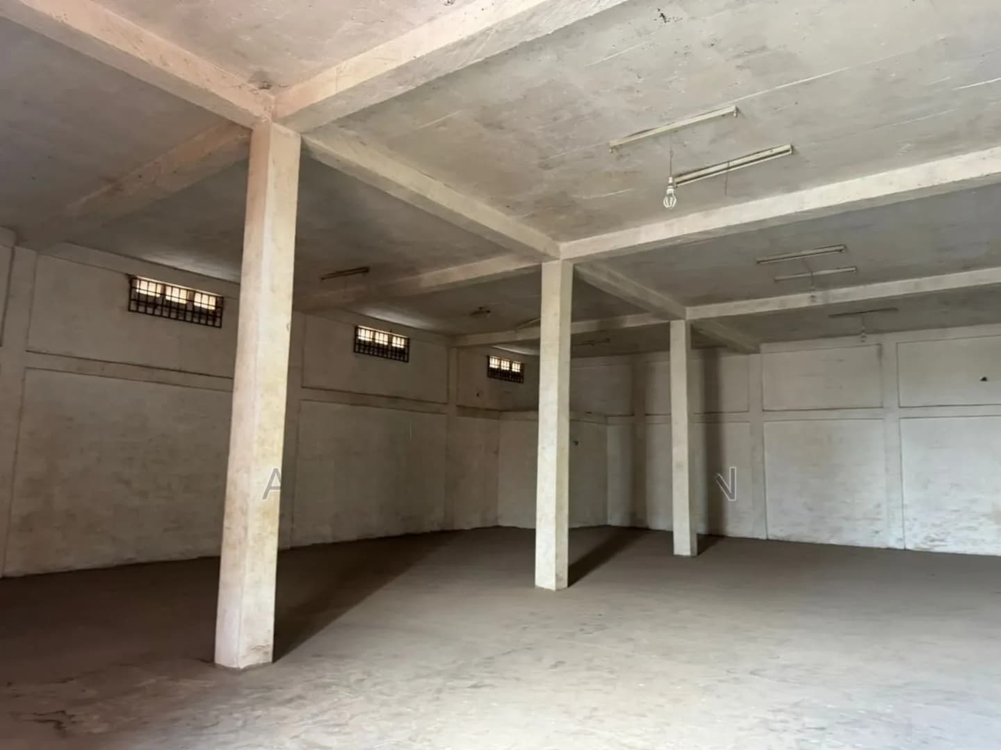 Ware House for Rent - Commercial in Greater Accra, Lapaz - Rent