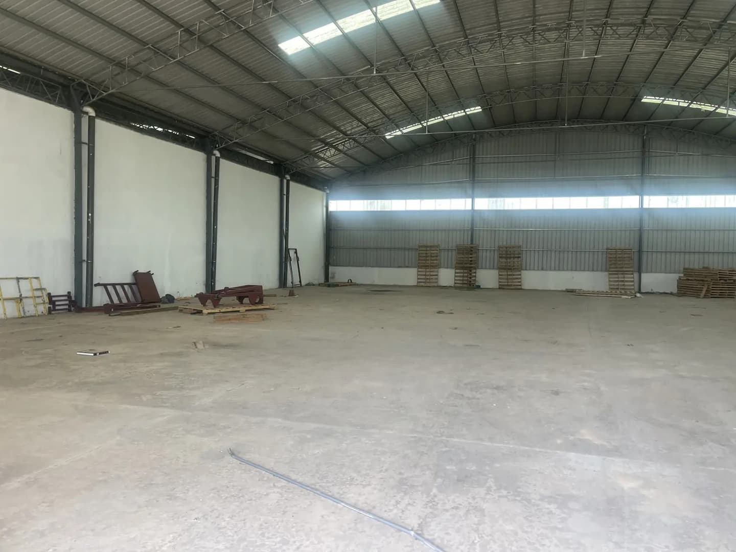 1000 SQM Warehouse With Offices at Circle for Rent - Commercial in Greater Accra, Circle - Rent