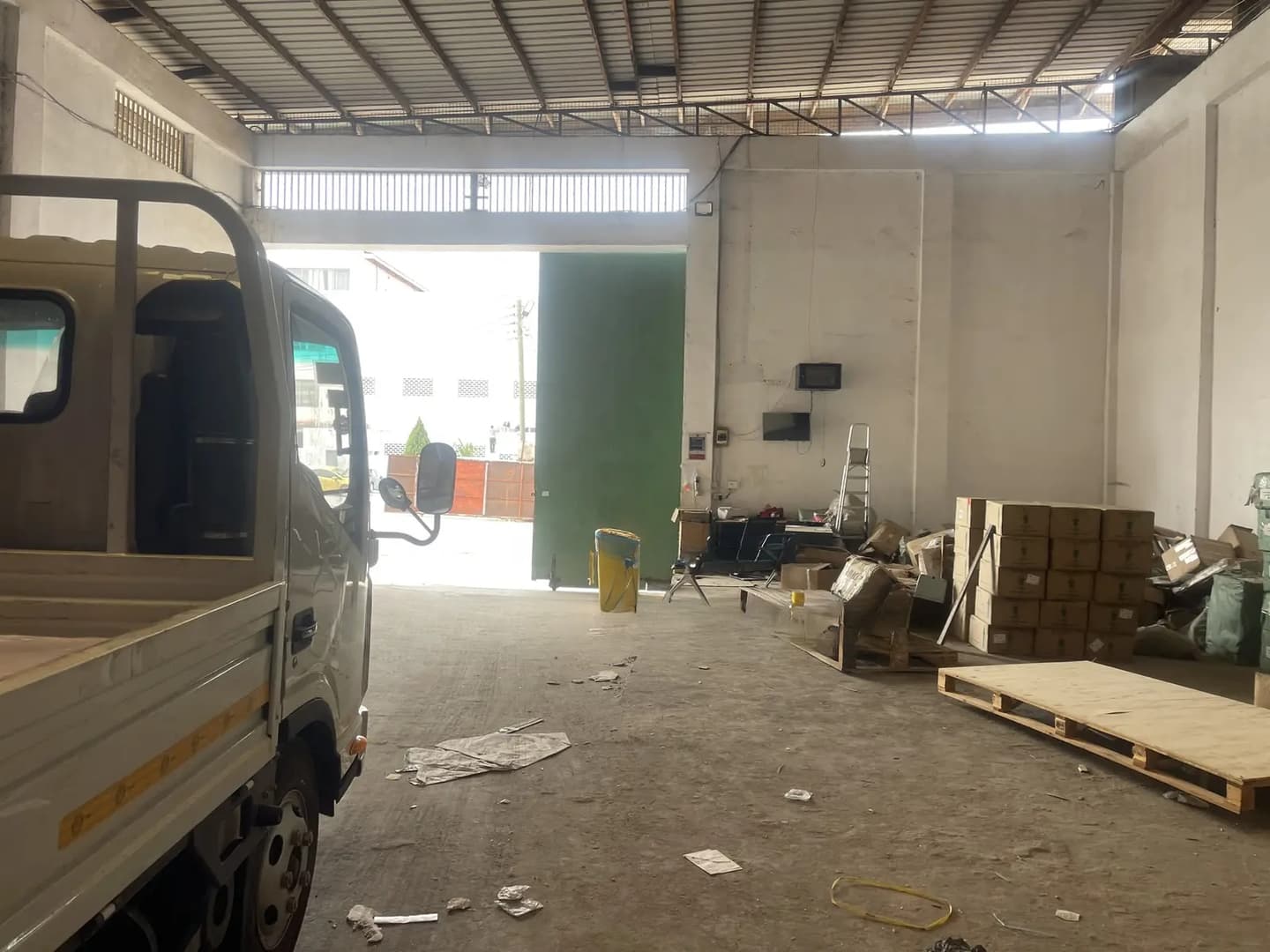 Warehouse of 750 SQM Located at North Kaneshie - Commercial in Greater Accra, Kaneshie, North Kaneshie - Rent