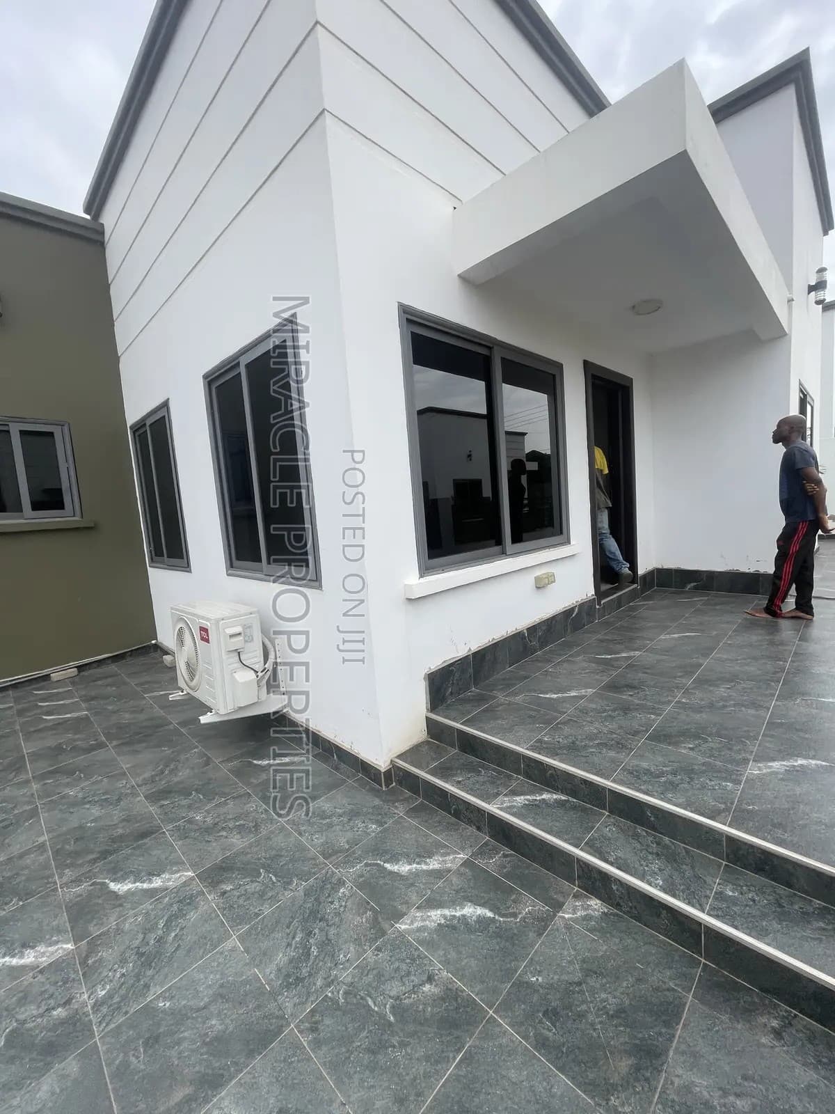 3bdrm House in Miracle Properties, North Legon for rent - 3 bedroom House in Greater Accra, North Legon - Rent