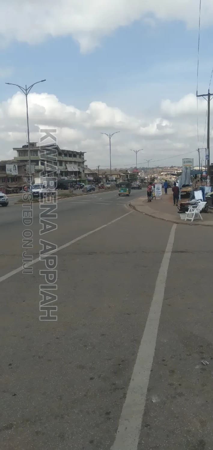 Shop or Store Is for Rent at Atonsu and Ahinsan - Commercial in Ashanti, Kumasi Metropolitan - Rent