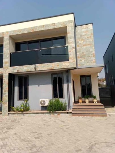 3 bedroom townhouse for sale at Dzorwulu - 3 bedroom House in Dzorwulu - Sale