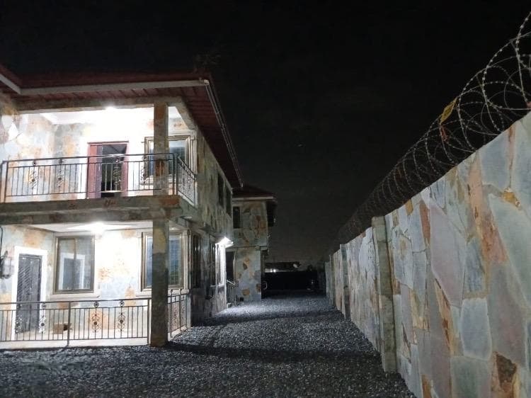2 bedroom apartment for rent - 2 bedroom Apartment in Greater Accra, Adentan - Rent