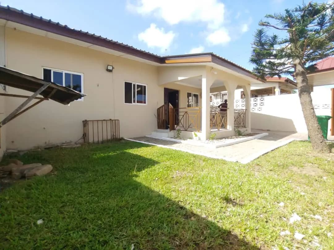 3bdrm House in Manet Viile Estate Spintex for Rent - 3 bedroom House in Greater Accra, Manet Cottage - Rent
