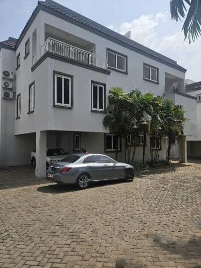 3 bedroom townhouse for rent at Airport Residential Area - 3 bedroom House in Greater Accra, Airport Residential Area - Rent