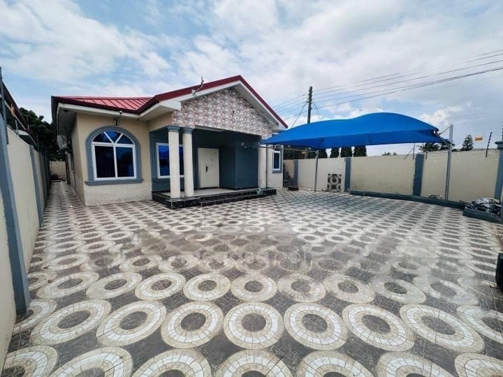 3 bedroom house for rent - 3 bedroom House in Greater Accra, Accra - Rent