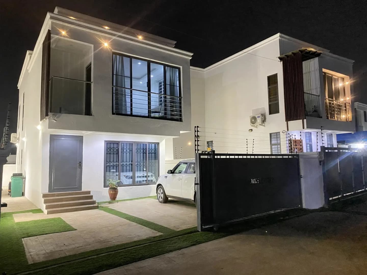 Furnished 3bdrm House in School Junction for sale - 3 bedroom House in Greater Accra, Ashaley Botwe - Sale