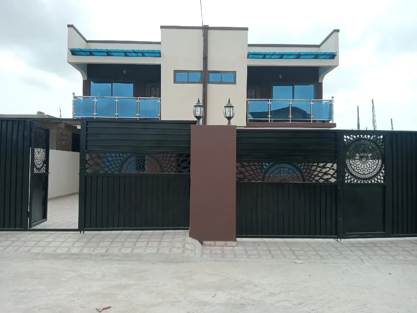 3bdrm Duplex in Anneeja Hospital Achimota for sale - 3 bedroom House in Greater Accra, Achimota - Sale