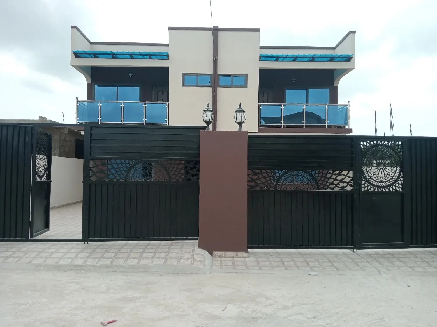 3bdrm Duplex in Anneeja Hospital Achimota for sale - 3 bedroom House in Greater Accra, Achimota - Sale