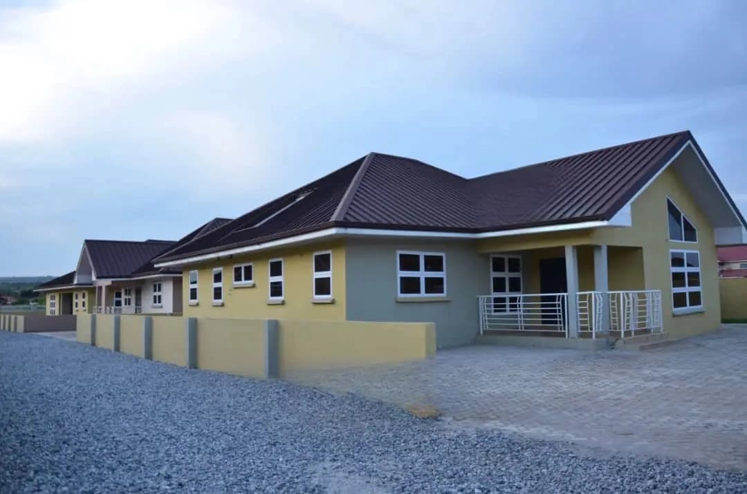 3bdrm House in Adenta for sale - 3 bedroom House in Greater Accra, Adenta - Sale