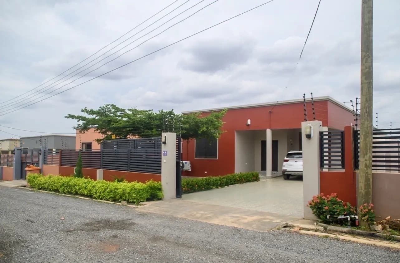 2bdrm House in Abokobi Accra Metropolitan for Sale - 2 bedroom House in Greater Accra, Abokobi - Sale